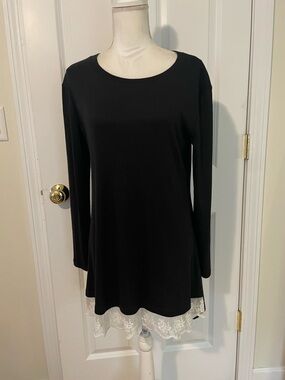 Women's Black Long-Sleeve Tunic with White Lace Hem